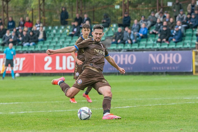 [流言板]CBA常规赛：上海100-93战胜山西，王哲林18分&李添荣18分41亮161回复.